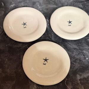 Rae Dunn Cream Star Plates Set